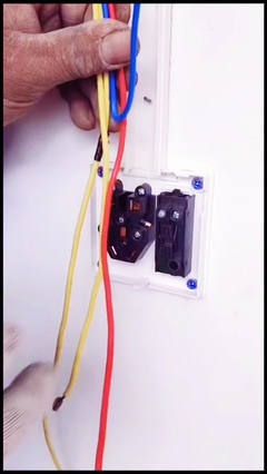 農村女水電工的門簾